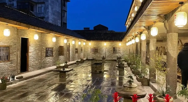 宜賓鐵清酒莊：長江上游堅守古法技藝釀造新時代美酒